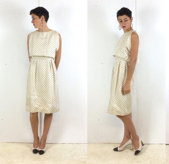 1950s Spotty handmade Satin Grosgrain 1950s Hourgl