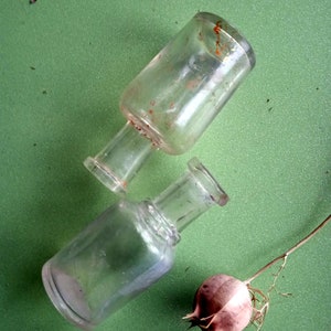Antique opium bottle. Pharmacy bottle 1900-1917 years _Set of 1