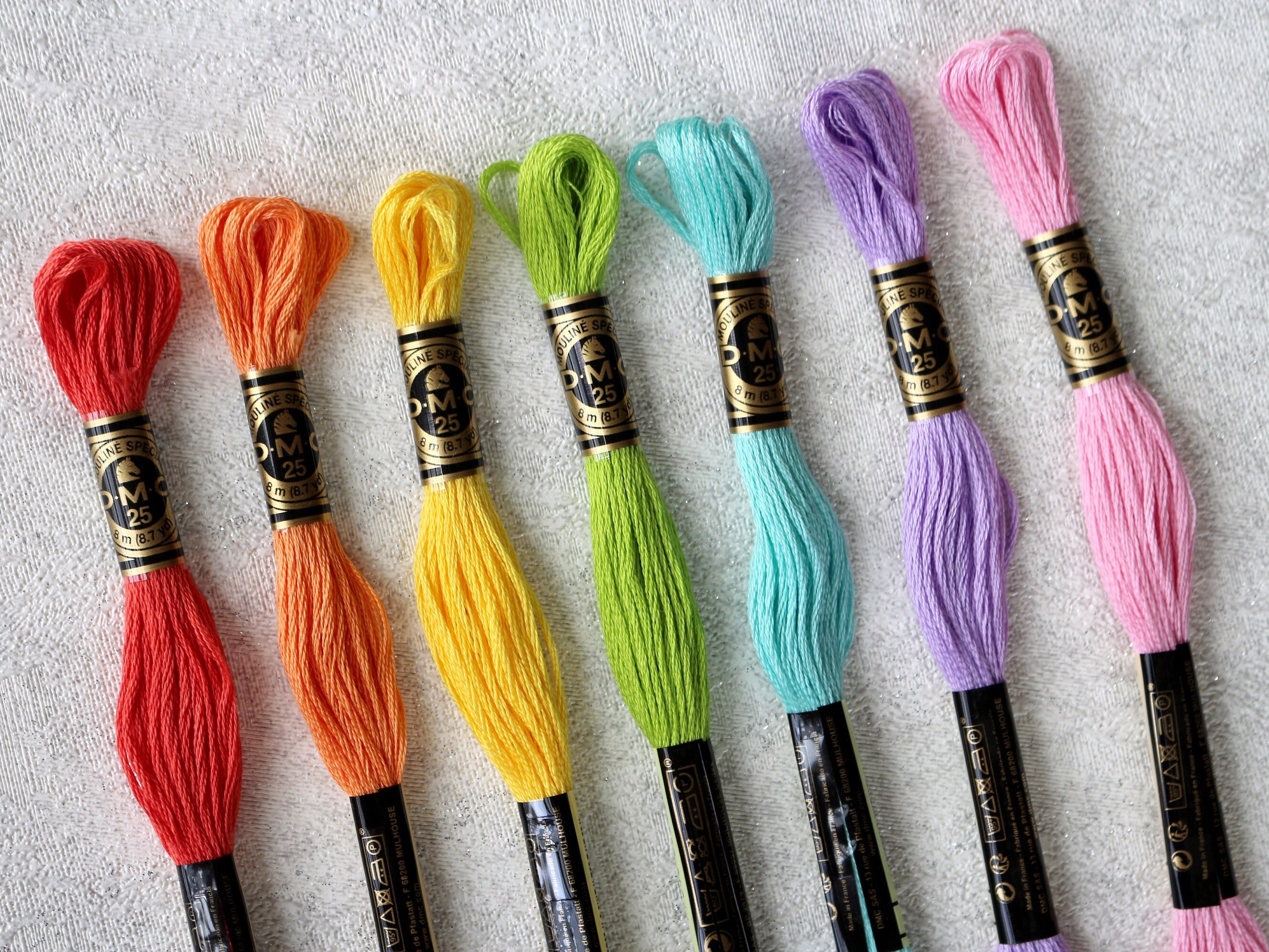 DMC Embroidery Floss, DMC Embroidery Thread Pack,Exclusive Colors,Kit  Bundle with Cross Stitch Hand Embroidery Needles Size 24.Premium Supplies  for