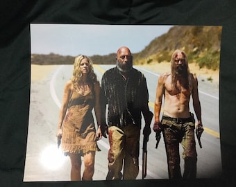 THE DEVIL’S REJECTS rob zombie art print horror movie final scene 8x10 glossy photo captain spaulding Sheri moon Otis driftwood