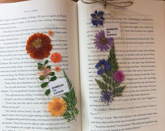 Enemies to Lovers - Pressed Flower Bookmark, Typewriter, BookTok, Bookish, Girlfriend, Handmade, Real Dried Flowers, Bookmark, Women, Gift