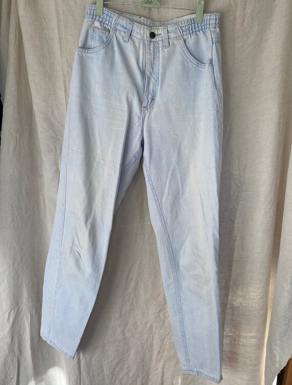 Vintage 80s LEE light wash denim pants, fits size… - image 2