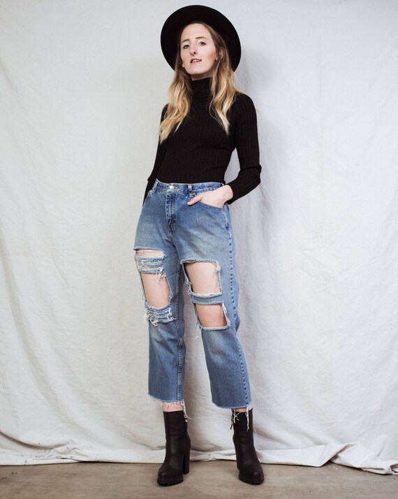 loose fit ripped boyfriend jeans