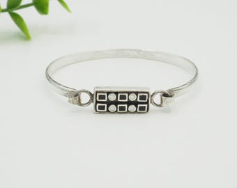 Dünnes vintage oxidiertes Sterling Silber gepunktetes schwarz & weißes minimalistisches Emaille Muschel Armband