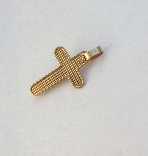 Vintage Unoaerre Italy 9k  Yellow Gold Crucifix C… - image 3