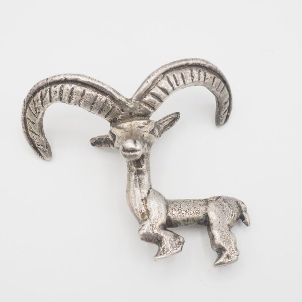 Vintage MMA Museum of Modern Art Sterling silver Modern Brutalist Bighorn sheep Ram Goat 3D sculptured pendant brooch