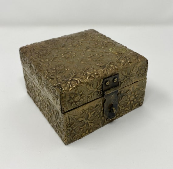 Vintage Brass Jewelry Box / Floral Brass Box/ Ham… - image 2