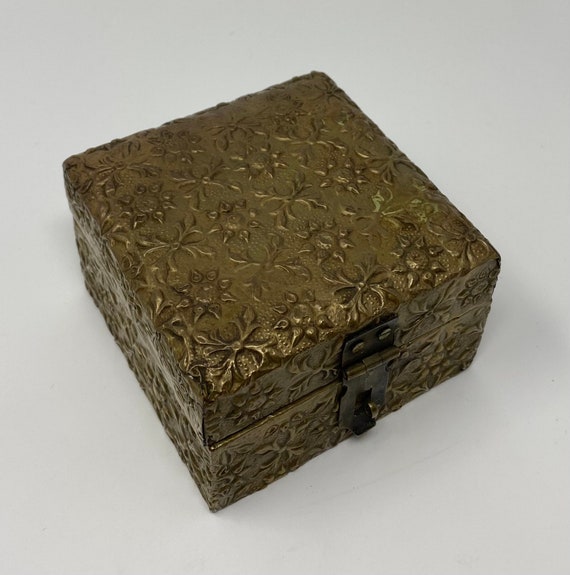 Vintage Brass Jewelry Box / Floral Brass Box/ Ham… - image 1