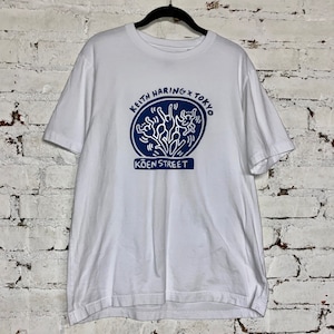 Uniqlo x Keith Haring Tokyo Shirt Koen Street Vintage Collectible Japan Tshirt White Tee Size Medium Official Merch Illustration