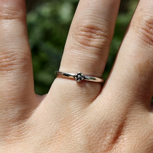 Vintage 925 Flower Sterling Silver Ring Thin Band with Flower Ring Floral Jewelry  -  Size 7
