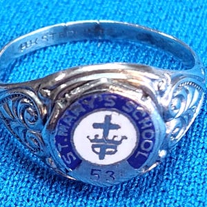 UNCAS St Mary's School Class Ring Iowa 1953