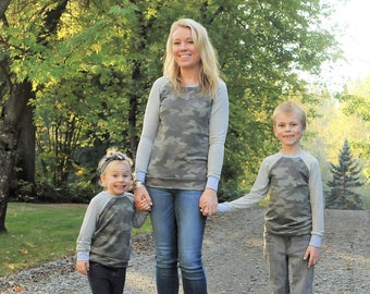 Mama und mich Raglans, Mutter Sohn Camo, Mutter Baby Camo Shirts, Camouflage T-Shirt, Familie Camo Shirts, Herbst Raglan, Bruder Schwester Shirts, grau