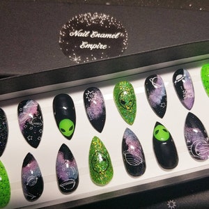 Alien Nails | Galaxy Nails | Glitter Nails | Holo Glitter | Space Nails | False Nails | Press on Nails | Nails | Alien | Galaxy | Space