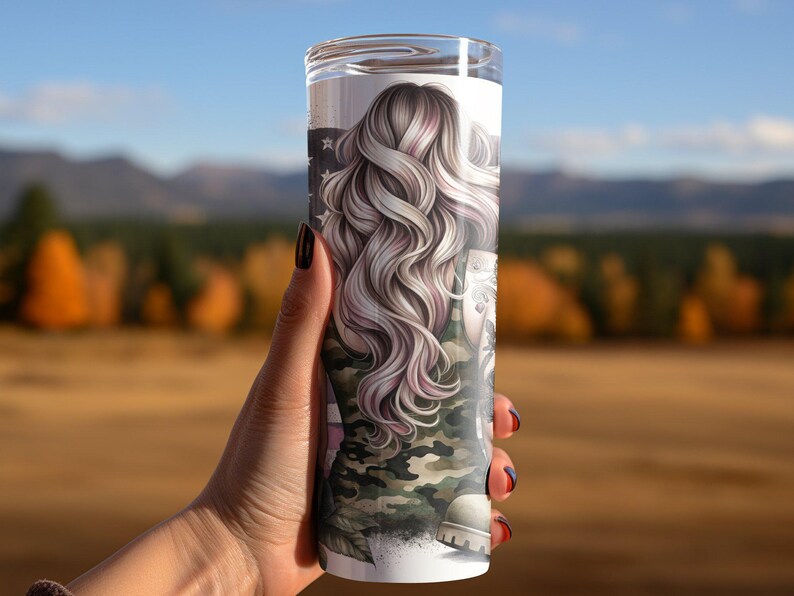 Dumna żona żołnierza Tumbler Wrap: 20 oz Sublimacja Projekt PNG, Żona żołnierza, Żona piechoty morskiej, Żona marynarki wojennej, Żona wojskowego Tumbler, Nieśmiertelniki dla psów Camo zdjęcie 4