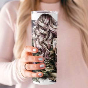 Dumna żona żołnierza Tumbler Wrap: 20 oz Sublimacja Projekt PNG, Żona żołnierza, Żona piechoty morskiej, Żona marynarki wojennej, Żona wojskowego Tumbler, Nieśmiertelniki dla psów Camo zdjęcie 5