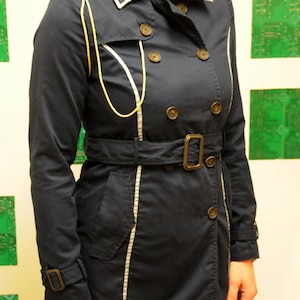 Fullmetal Alchemist State Alchemisten Uniform Jacke mit handbemaltem Amestris Symbol, Frauen klein Größe 25