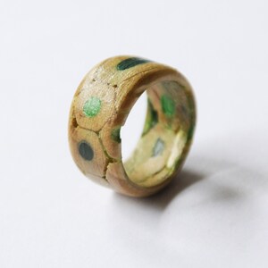Colouring Pencil Ring