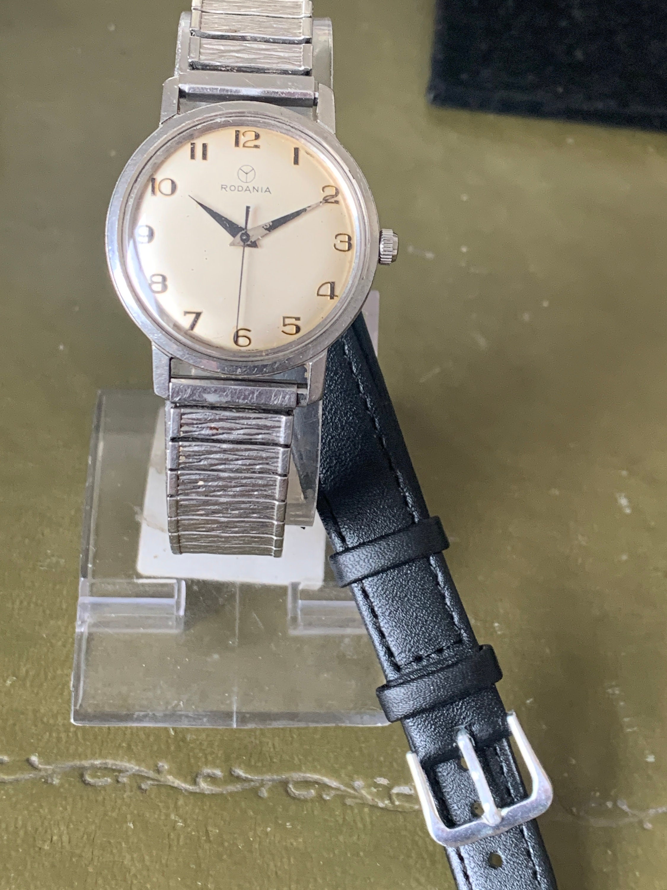 Vintage & Rare Collectable Rodania 17 Jewels Swiss Men's
