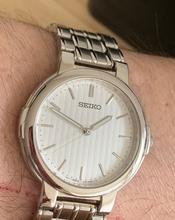 Montre Vintage Seiko Femme - Cadran Champagne, Boîtier Plaqué Or 18mm, Quartz, Modèle 1N00-1B30 Années 80, Élégant & Rétro
