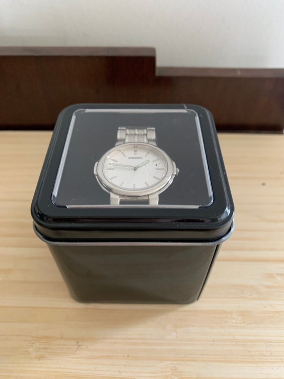 Montre Seiko Femme Quartz Deux Tons (or Et Argent) - Modèle V701-1791 - Pile Neuve - Occasion