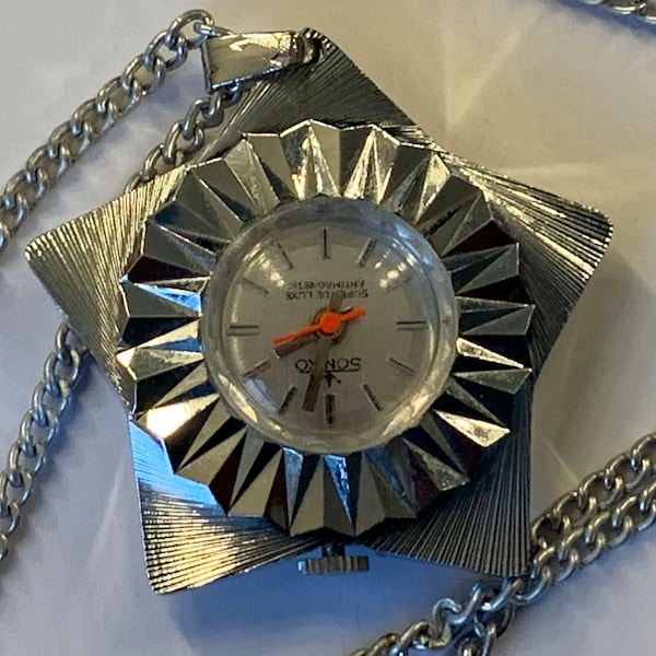 Soniko Vintage Kettenuhr mit Kette sternförmig.