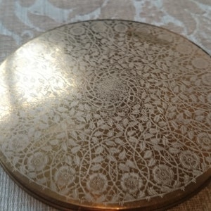 Vogue Vanities Vintage powder compact