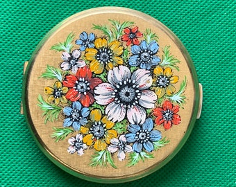 GOLD tone  STRATTON flowers  made in england powder compact