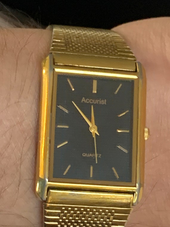 accurist square watch