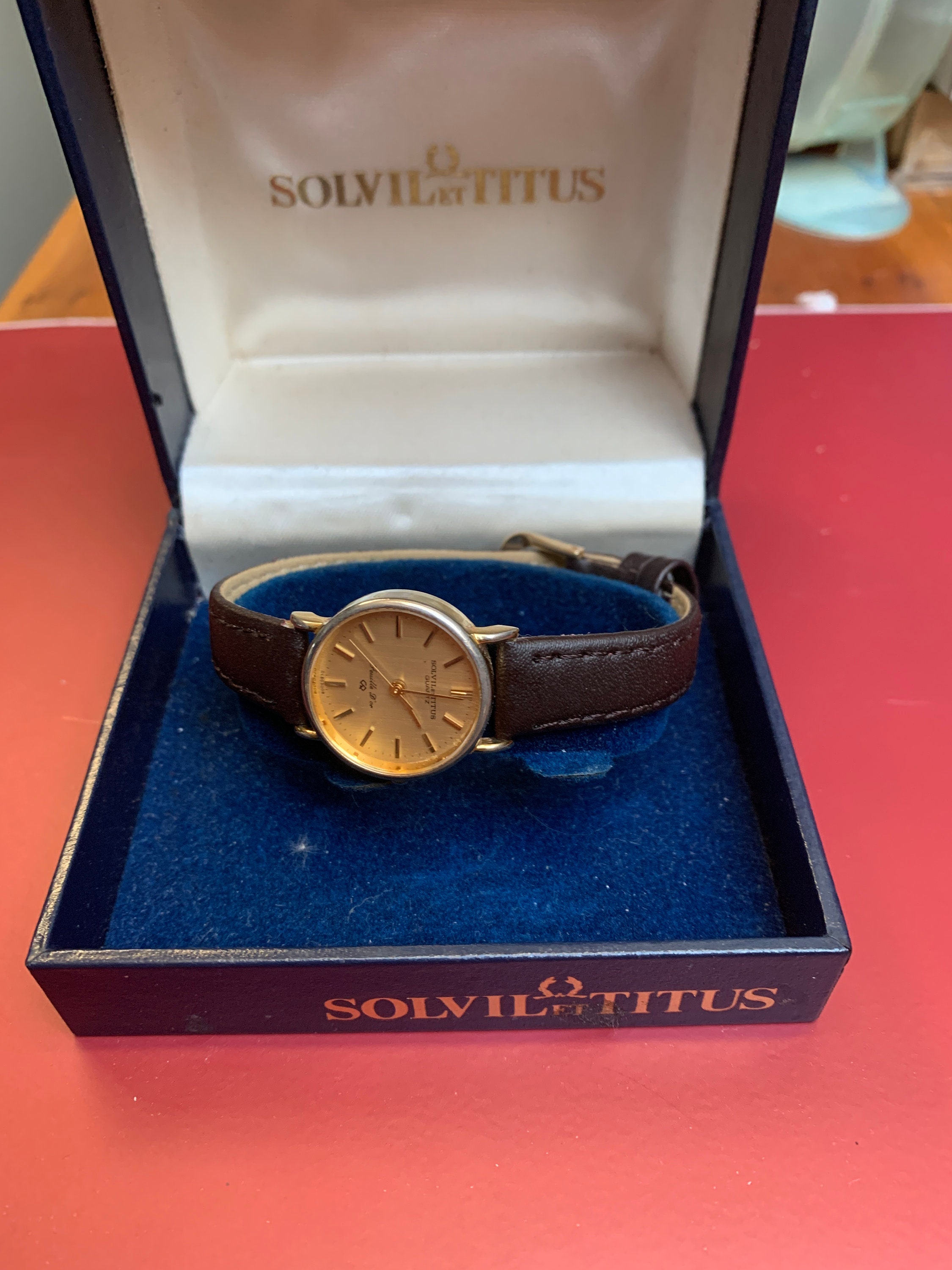 Solvil et titus women's watch store