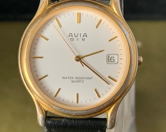 Avia Q V Gold tone Classic Men s quartz watch With Date