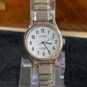simple Ladies Sekonda  Watch Quartz  with white dial