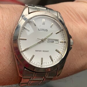 Gents  Lorus by Seiko Quartz VJ33-X001 Day/Date Bracelet Watch with white Dial
