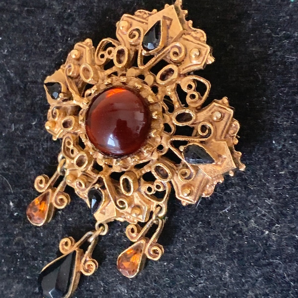 Victorian Revival Gilt Brooch by Florenza c1950s /60s