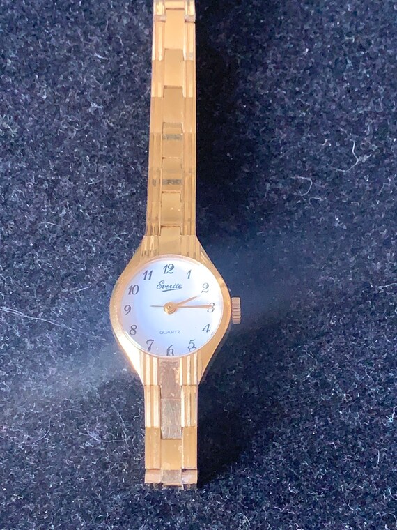 Vintage Ladies  Everite Quartz bracelet strap watch View 5