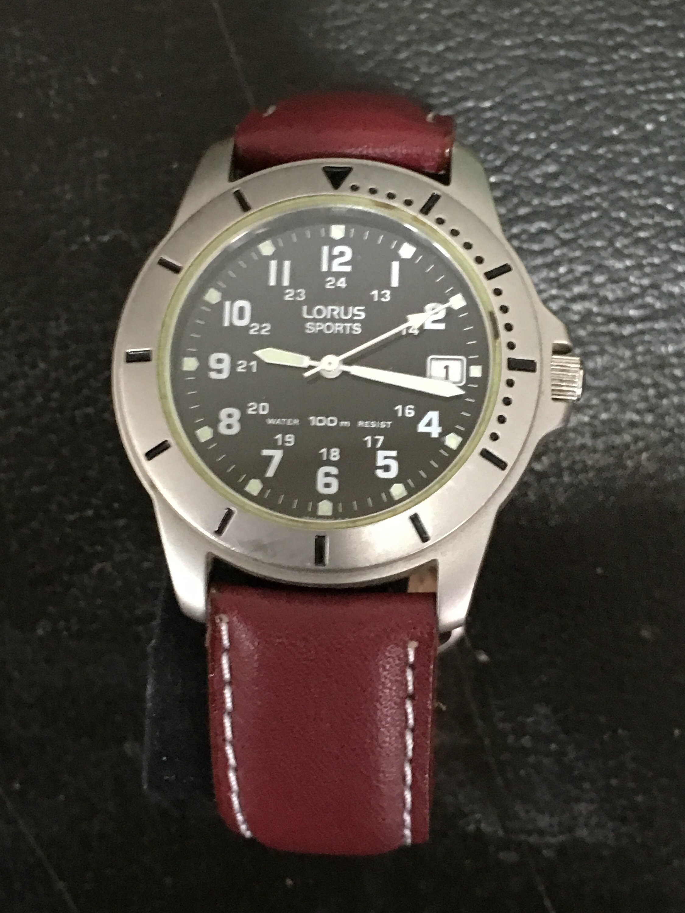 lorus sports water 100m resist quartz