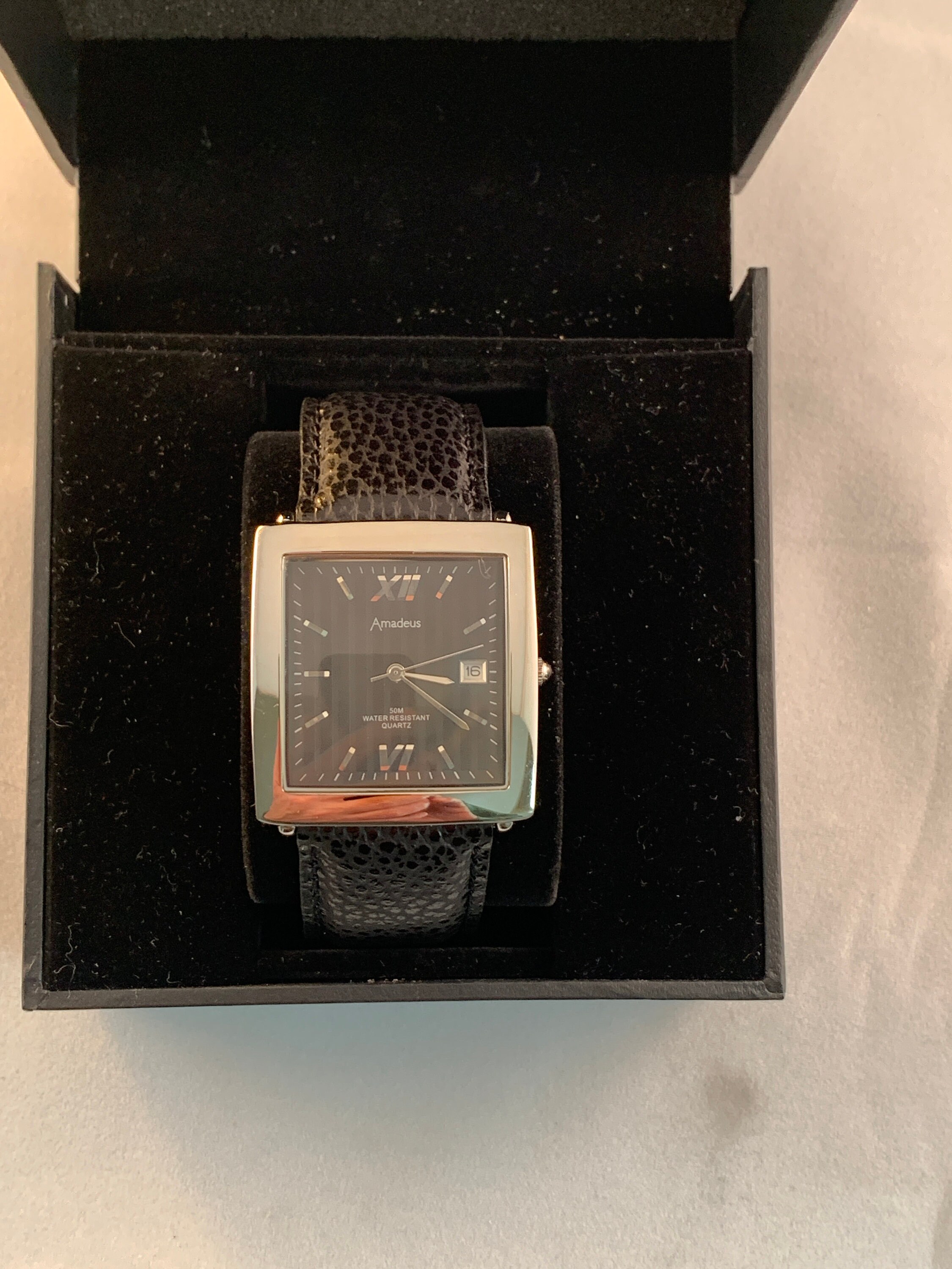 Amadeus 50m deals water resistant quartz