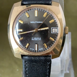 Vintage WALTHAM 17 Jewels Gents Wristwatch With Black dial C1970s