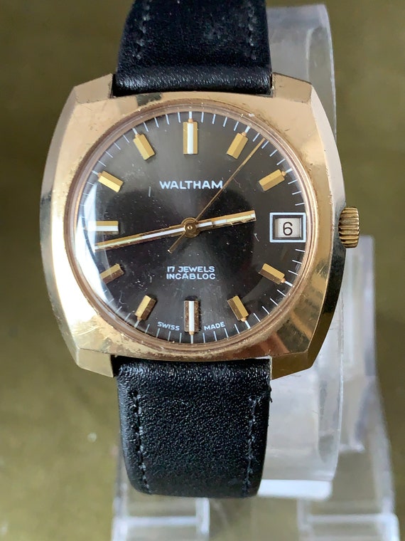 Vintage WALTHAM 17 Jewels Gents Wristwatch With Black Dial C1970s
