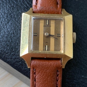 Vintage Rare Seiko Two Tone Gold dial 11 - 3750 Ladies Watch C1973