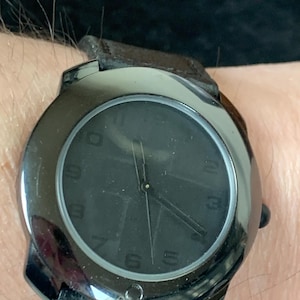 Vintage Benetton by Bulova vintage Swiss quartz women&#39;s / unisex fashion watch