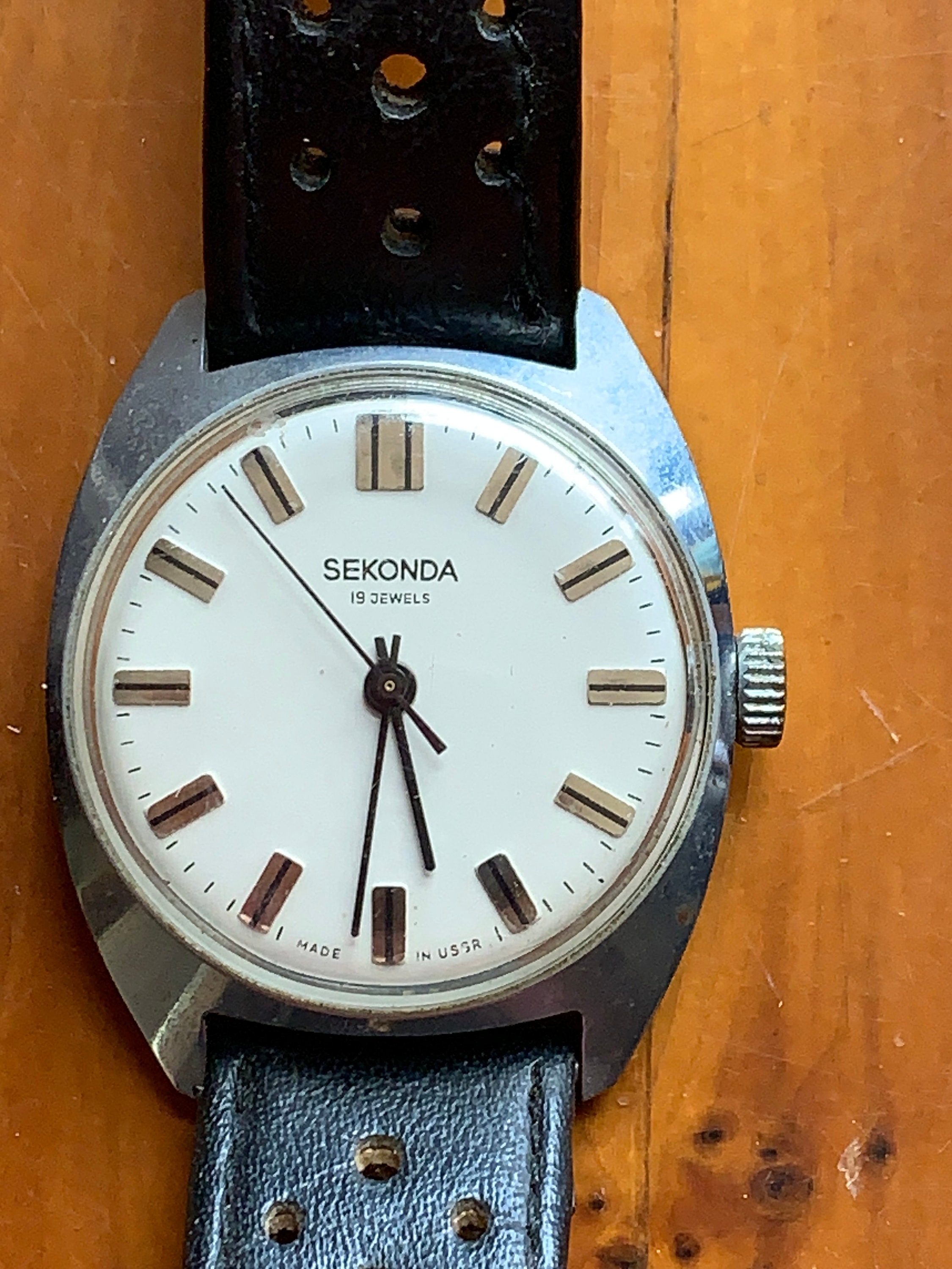 19 Jewels Sekonda UK