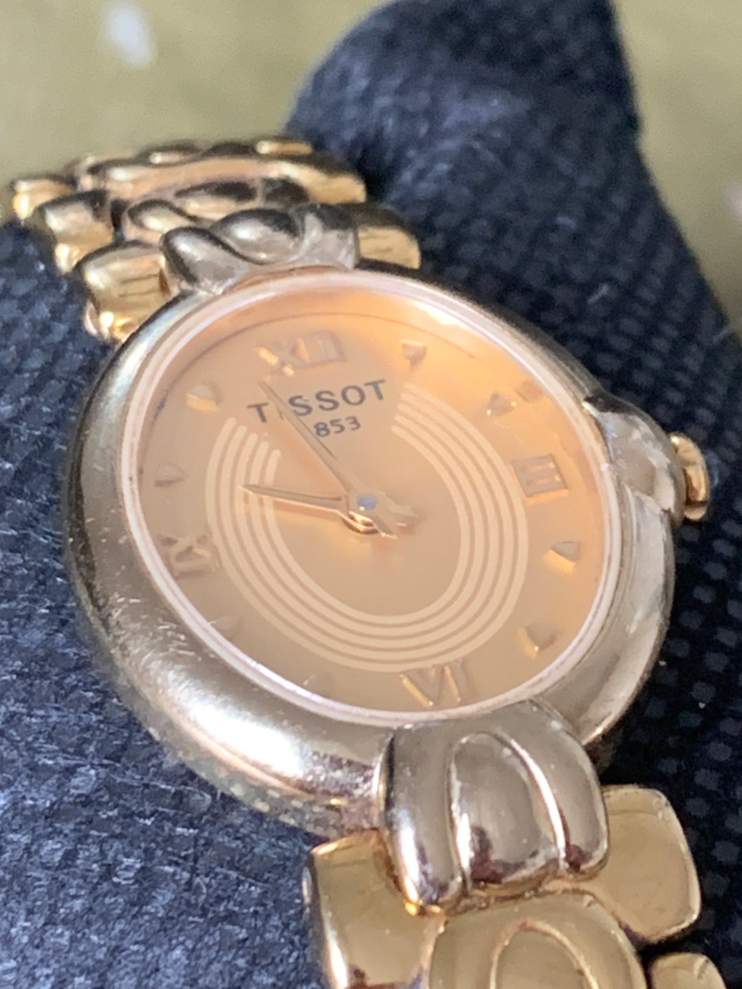 Vintage Tissot 1853 Quartz Watch G225/325. Women's With Cabochon