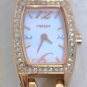 Ladies MOP Style Dial Bracelet  Wristwatch by DKNY (Mod NY-4581) Af 3 stones missing