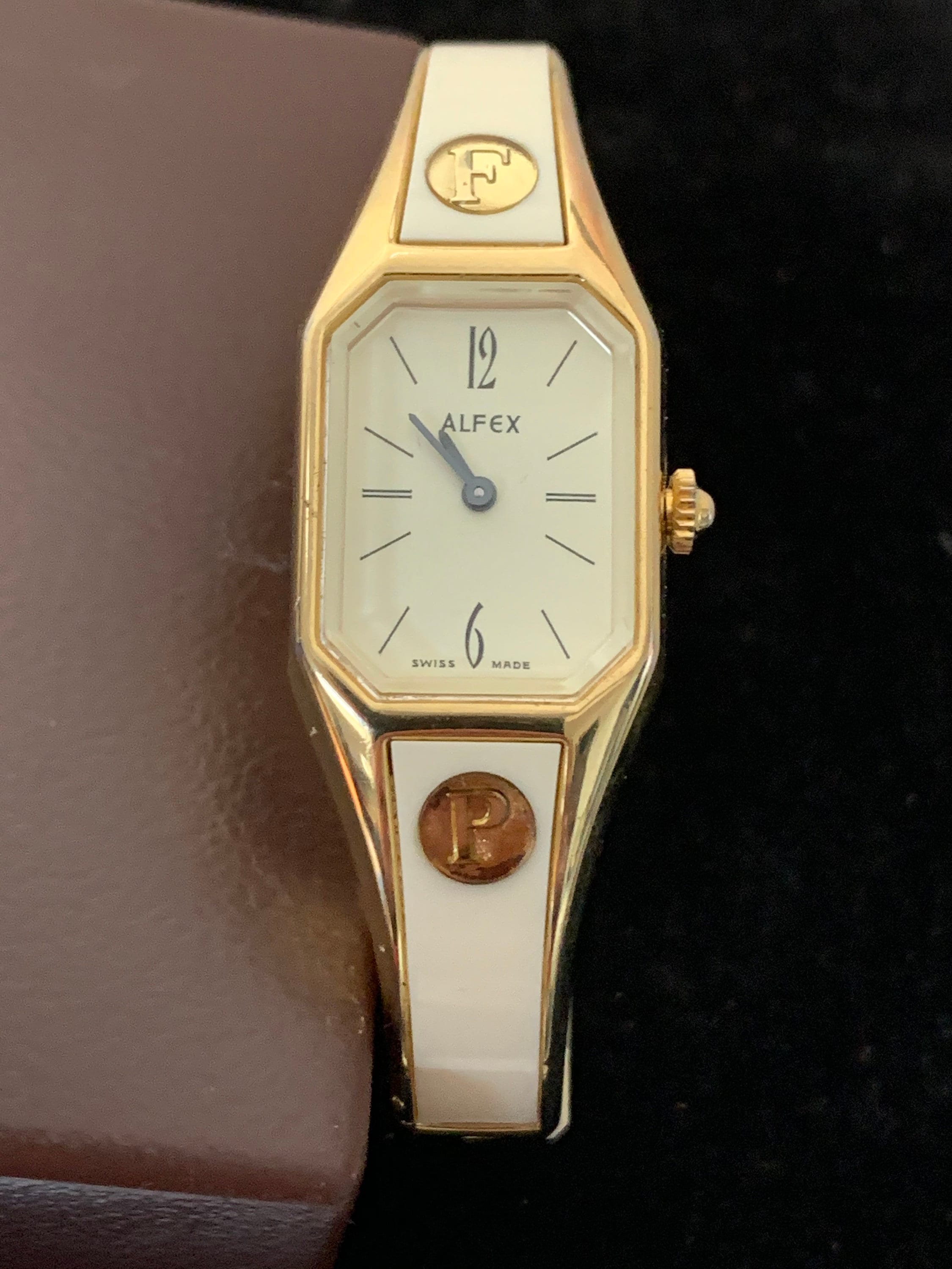 Womens Watches Alfex Uhren WOMEN'S WATCH ALFEX 5467 Plum Design