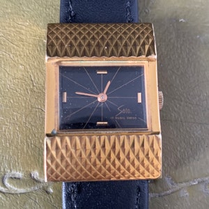 Lovely Vintage Lady&#39;s Swiss Sato Wristwatch 17 Jewels Gold filled watch