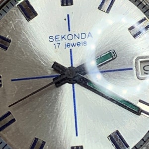 Vintage Sekonda 17 Jewel Poljot Movement Green hands and Blue cross hairs c1970s image 3