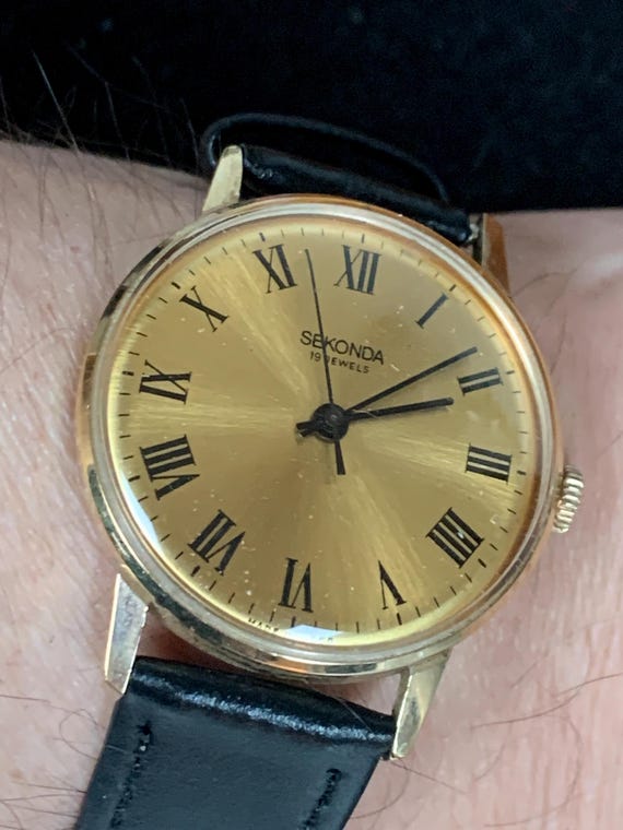 Vintage Gold Dial Mechanical Gents Watch SEKONDA 19 Jewels Dress