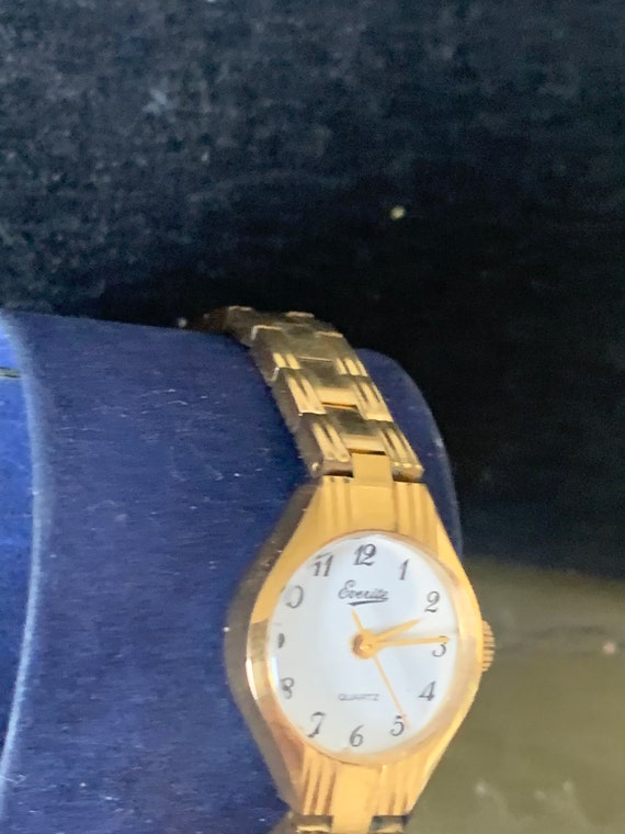 Vintage Ladies  Everite Quartz bracelet strap watch View 4