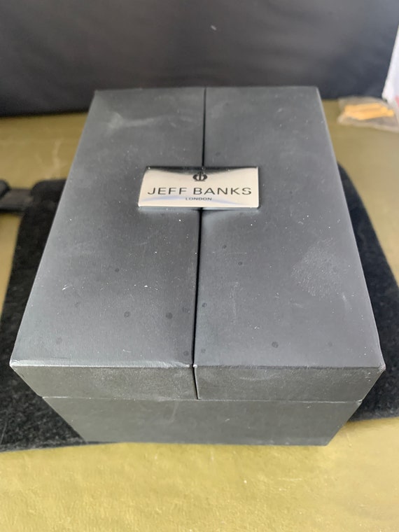 Mens Jeff Banks Large Boxed Silver and Cream Watch - image 9