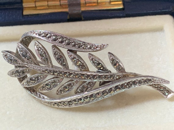 Vintage Marcasite Leaf brooch - image 5